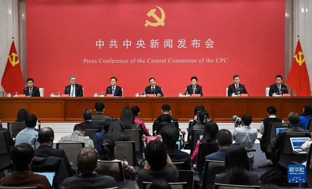 中共中央再提低空经济!“十五五”规划引爆无人机产业万亿机遇
